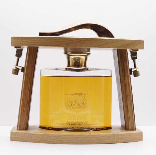 HIGHLAND PARK - SINGLE MALT - IB - DUNCAN TAYLOR "TANTALUS" CASK #DT5643 TAIWAN IMPORT (99 Bottles Co.)